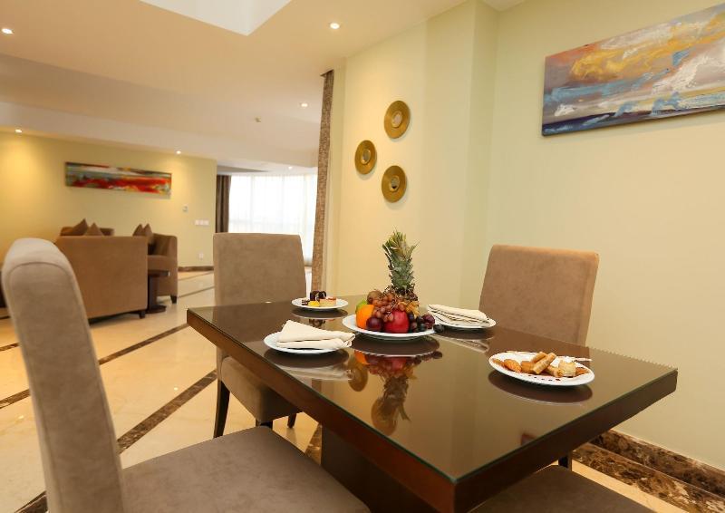 Tolip El Forsan Hotel Исмаилия Екстериор снимка A dining room