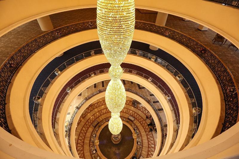 Tolip El Forsan Hotel Исмаилия Екстериор снимка The spiral staircase