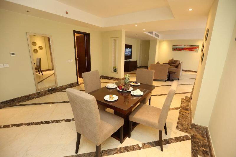 Tolip El Forsan Hotel Исмаилия Екстериор снимка A suite at the hotel