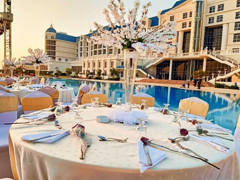 Tolip El Forsan Hotel Исмаилия Екстериор снимка Wedding reception at the poolside